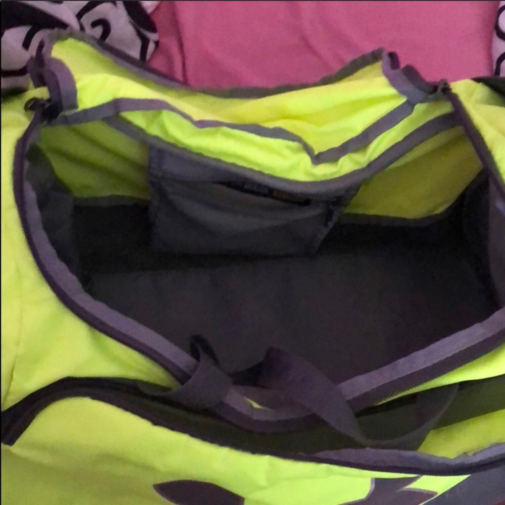 Under armour gym bag. Unisex. Never used.